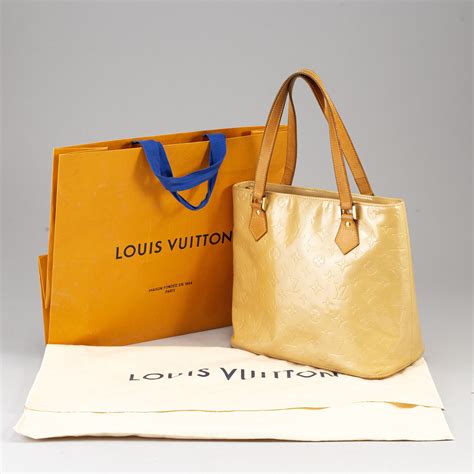 louis vuitton houston bag.